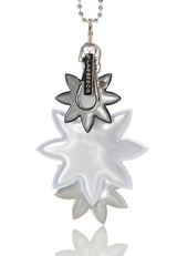 Lasessor Edelweiss heijastin - musta hopea - kukka - koruheijastin - laukkukoru - asusteet - IHANA Store