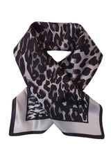 Lasessor Kylie silkkihuivi - harmaa -kuvioitu - neliöhuivi - asusteet - naisten muoti - pukeutuminen - IHANA Store