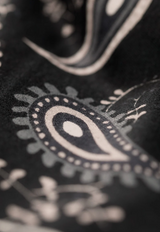 Lasessor Lexie villahuivi - musta kuvioitu - villahuivi - asusteet - muoti - lifestyle - IHANA Store