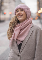 Lasessor Sienna villahuivi - roosa - naisten asusteet ja vaatteet - IHANA Store - lifestylemyymälä
