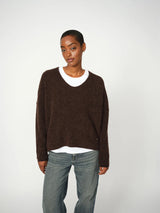 Mos Mosh Thora neule - tummanruskea - v-aukkoinen neule - naisten vaatteet - muoti - villaneule - lifestylemyymälä - IHANA Store