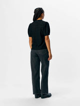 Object_Laila_t-paita_musta - naisten muoti - vaatteet - lifestyle - IHANA Store