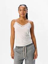 Object Leena Sus pitsitoppi - valkoinen - alustoppi - naisten vaatteet - muoti - IHANA Store - lifestyle