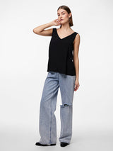 Pieces Franan hihaton toppi - musta- naisten vaatteet - muoti - pukeutuminen - IHANA Store