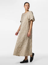 Pieces Gretchen mekko - shampanja - maksimekko - joustava - juhlamekot - lifestyle - IHANA Store - kotimainen verkkokauppa