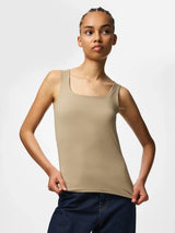 Pieces Lula tanktoppi - beige - alustoppi - käännettävä alustoppi - naisten vaatteet - muoti - lifestyle - IHANA Store - kotimainen verkkokauppa