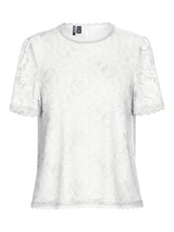 Pieces Olline t-paita - valkoinen - pitsipaita - naisten muoti - pukeutuminen - lifestyle - IHANA Store