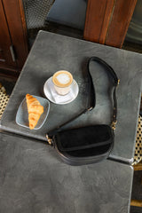 Re:Designed Lima nahkalaukku pieni - musta - satulalaukku - mokkalaukku - naisten laukut - lifestyle - IHANA Store