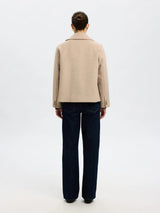 Selected Femme Alma villakangastakki - beige - lyhyt takki - lyhyt villakangastakki - naisten takit - naistenvaateliike - IHANA Store