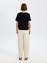 Selected Femme Assia t-paita - musta - naisten muoti - naisten t-paita - pukeutuminen - kesävaatteet - lifestyle - IHANA Store