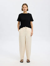 Selected Femme Assia t-paita - musta - naisten muoti - naisten t-paita - pukeutuminen - kesävaatteet - lifestyle - IHANA Store