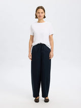 Selected Femme Assia t-paita - valkoinen - naisten muoti - naisten t-paita - pukeutuminen - kesävaatteet - lifestyle - IHANA Store