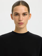 Selected Tenny collegepusero - musta - naisten paidat - puserot - collegepaidat - naisten muoti - lifestyle - IHANA Store - kotimainen verkkokauppa