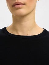 Selected Thea merinovillaneule - musta - naisten neuleet - merinovillavaatteet - naisten muoti - pukeutuminen - lifestyle - IHANA Store