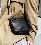 Treats Bodil nahkalaukku - musta - yliolan laukku - vyölaukku - Naisten laukut - asusteet - lifestyle - IHANA Store