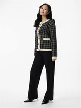 YAS Livia neuletakki - ruutukuvioitu - lyhyt neuletakki - sisäjakku - musta - luonnonvalkoinen - naisten vaatteet - IHANA Store