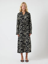 YAS Kaya paitamekko - musta kuvioitu - musta - valkoinen - mekot- naisten vaatteet - muoti - lifestyle - IHANA Store