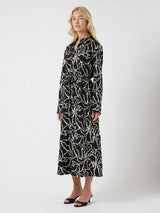 YAS Kaya paitamekko - musta kuvioitu - musta - valkoinen - mekot- naisten vaatteet - muoti - lifestyle - IHANA Store