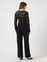 YAS Lacey pusero - musta - pitsipaidat - naisten muoti - vaatteet - pukeutuminen - lifestyle - IHANA Store - verkkokauppa