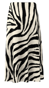 YAS Pella hame - satiinihame - midihame - seeprakuvioitu - musta - valkoinen - naisten vaatteet - IHANA Store - lifestylemyymälä