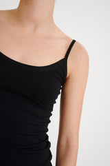 InWear Finesse toppi - musta - alustoppi - hihaton toppi - Naisten vaatteet - IHANA Store - lifestyle