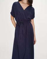 Grace & Mila Pollen maksimekko - tummansininen - maksimekot - pellavamekot - naisten muoti - lifestyle - IHANA Store - kotimainen verkkokauppa