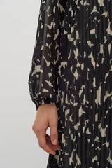 InWear Lendra mekko - musta-valko-kuvioitu - Mekot ja tunikat - Naisten muoti - IHANA Store - lifestylemyymälä