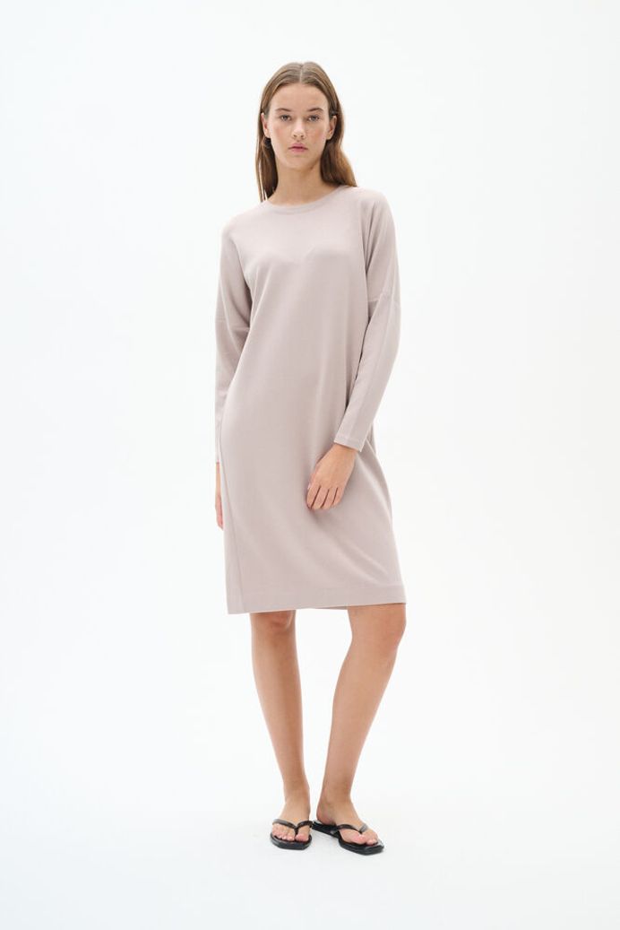 InWear Annie collegemekko - beige - trikoomekot - naisten mekot - muoti -lifestyle - IHANA Store