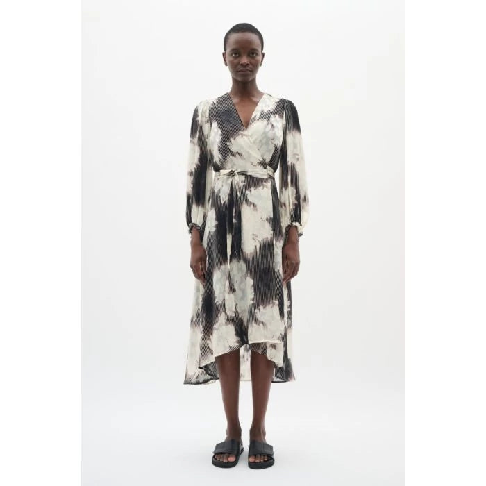 InWear Basiral kietaisumekko - musta kuvioitu - naisten juhlavaatteet - muoti - lifestyle - IHANA Store