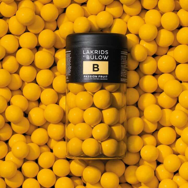 Lakrids by Bülow B Passion Fruit suklaakuorrutettu lakritsi - makeinen - herkut - koti - IHANA Store