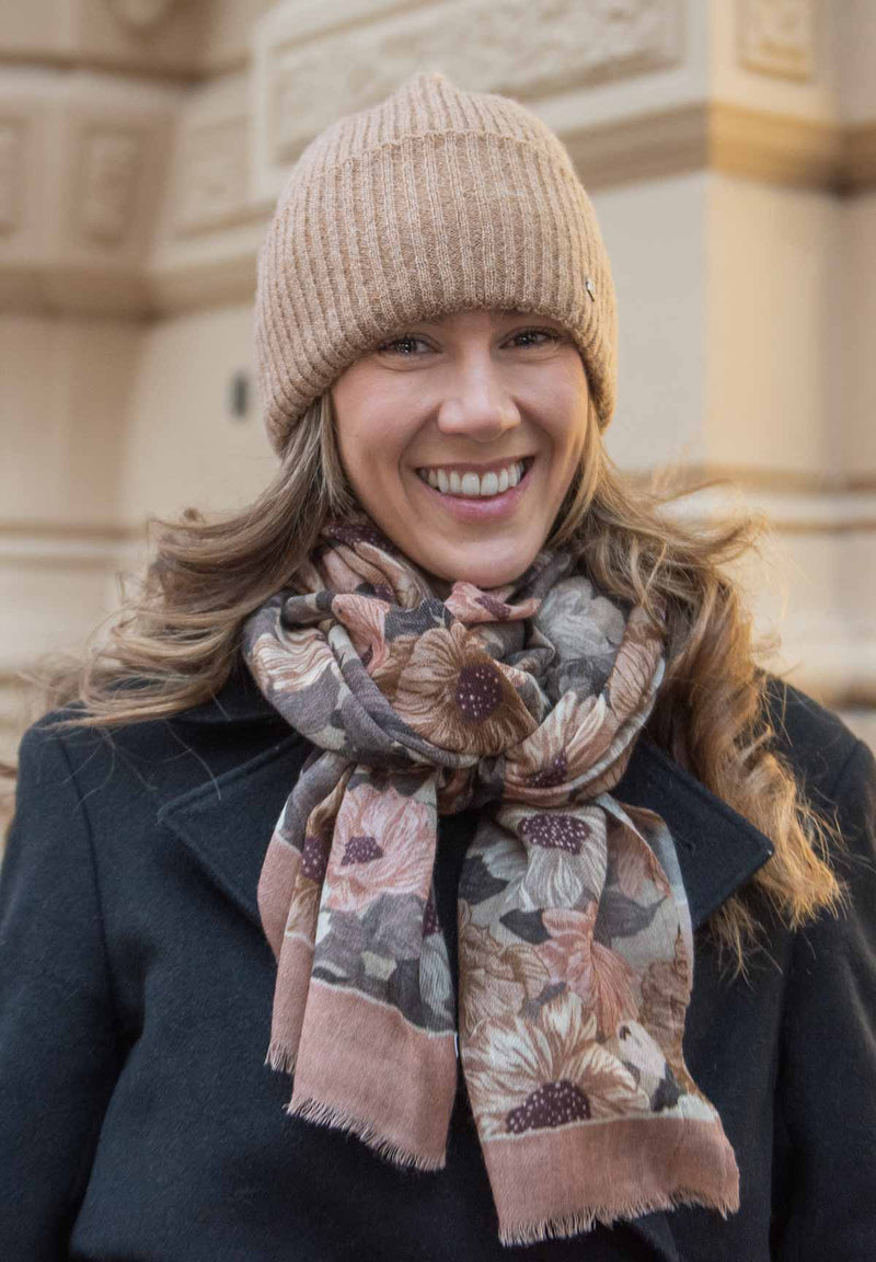 Lasessor Lennie villahuivi - beige - naisten asusteet ja vaatteet - IHANA Store - lifestylemyymälä