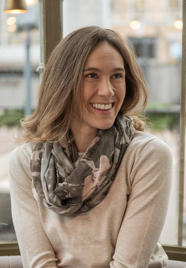 Lasessor Roseanna tuubihuivi - oliivi - naisten asusteet - muoti - lifestyle - IHANA Store