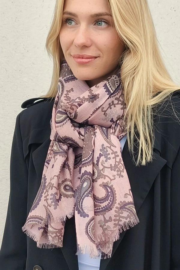 Lasessor Vanamo villahuivi - roosa -   paisleykuvioitu - naisten asusteet - IHANA Store 