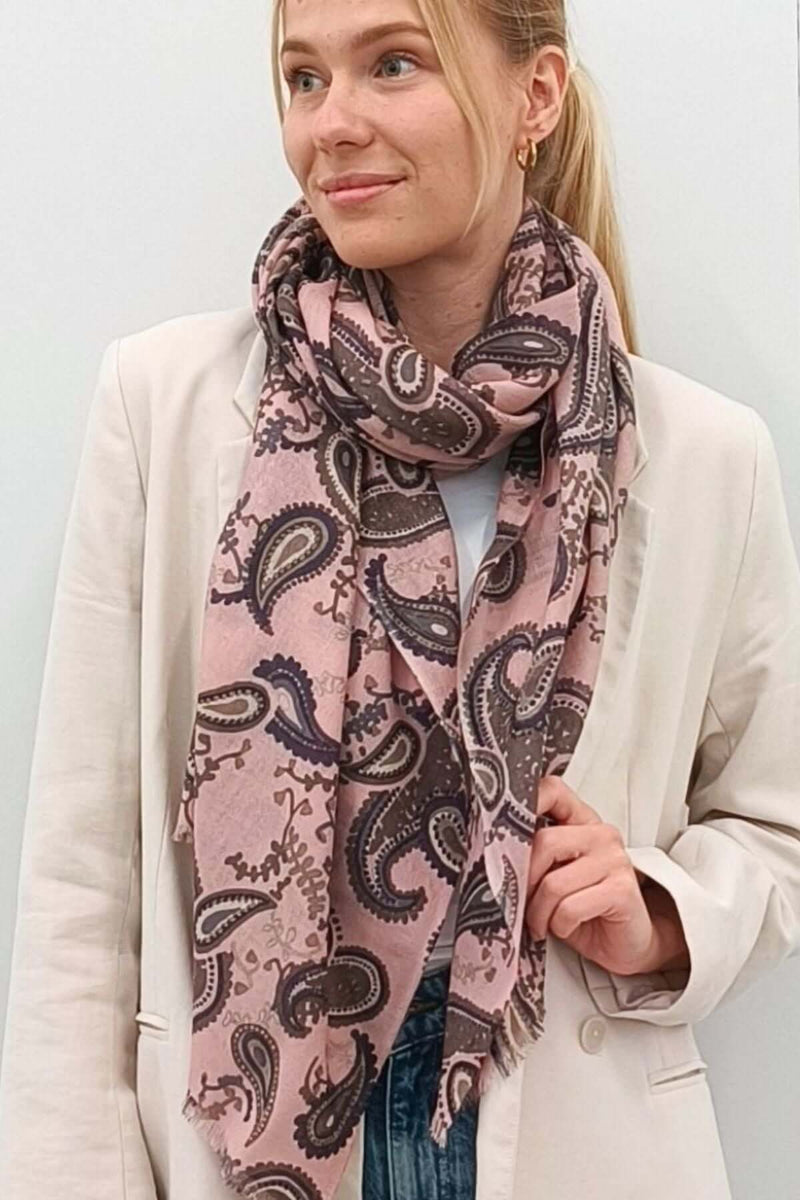 Lasessor Vanamo villahuivi - roosa -   paisleykuvioitu - naisten asusteet - IHANA Store 