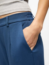 Object Lisa housut - sininen - vajaamittaiset housut - naisten alaosa - muoti - pukeutuminen - IHANA Store - lifestylemyymälä - kotimainen verkkokauppa