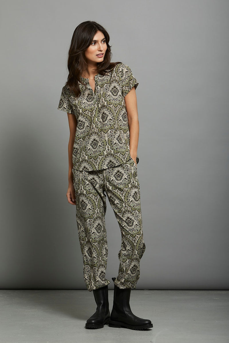 PBO Blaine silkkipaita - kuvioitu - vihreä - ruskea - lyhythihainen pusero - naisten vaatteet - IHANA Store - lifestylemyymälä