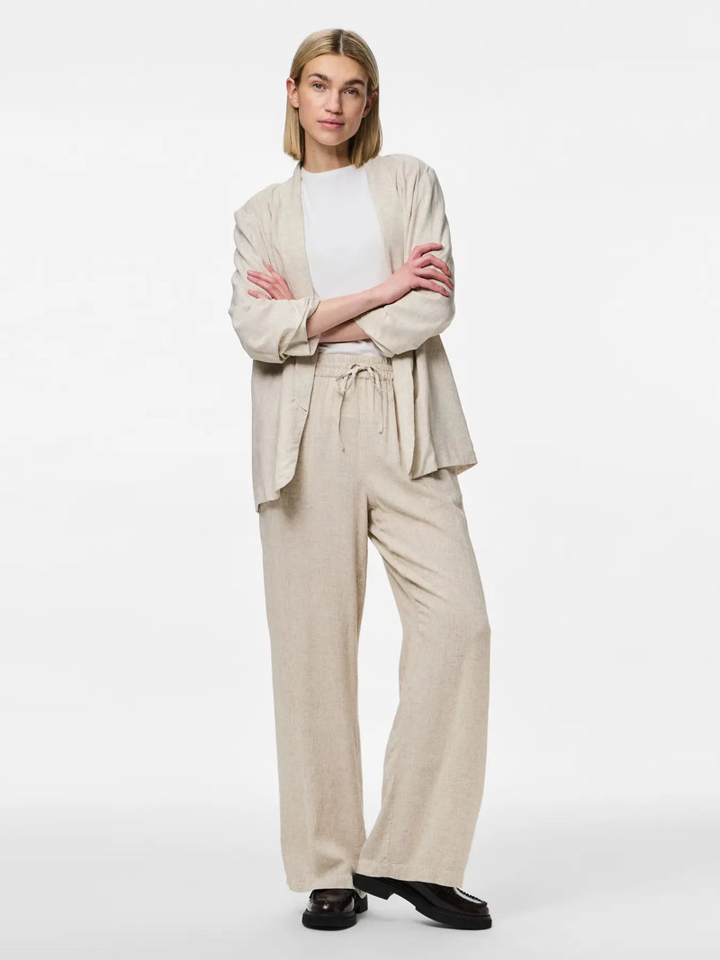 Pieces Pia housut - beige - naisten vaatteet - ohuet housut - alaosat - IHANA Store - lifestyle - muoti