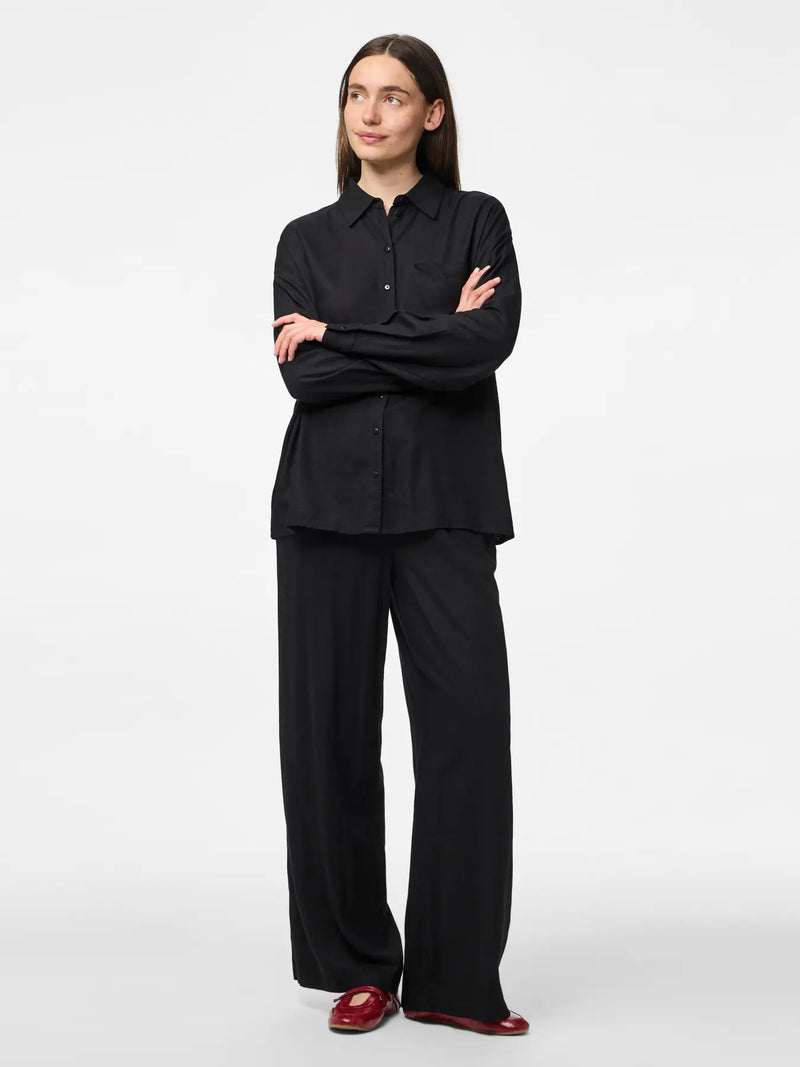 Pieces Pia housut - musta - naisten vaatteet - ohuet housut - alaosat - IHANA Store - lifestyle - muoti