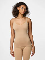 Pieces Plain hihaton toppi - beige - alustopit - hihattomat topit - naisten pukeutuminen - lifestylemyymälä - IHANA Store - kotimainen verkkokauppa