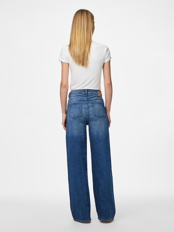 Pieces Silke farkut - sininen - naisten farkut - leveälahkeiset farkut - naisten muoti - naisten vaatteet - pukeutuminen - lifestyle - IHANA Store