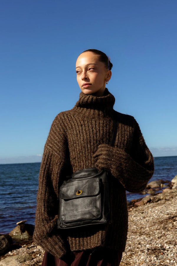 Re:Designed Kay yliolan laukku - musta - Nahkalaukut - Naisten asusteet - IHANA Store - lifestyle