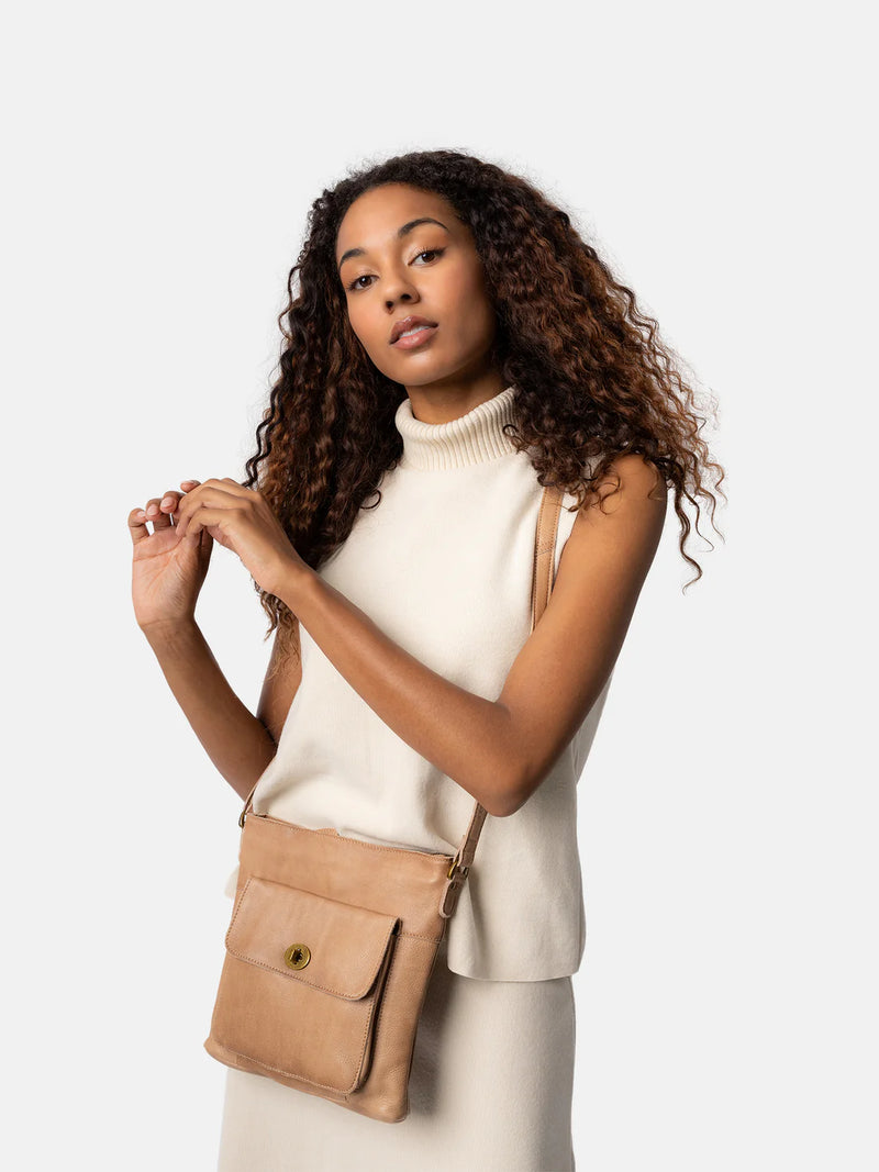 Re:Designed Kay yliolan laukku - taupe - Nahkalaukut - messengerlaukku - Naisten asusteet - IHANA Store - lifestyle