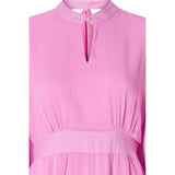 Rue de Femme Paxen mekko - pinkki - sifonkimekot - juhlamekot - naisten muoti - lifestyle - IHANA Store - kotimainen verkkokauppa