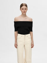 Selecte Femme Caro neulepusero - off shouldet - musta - tyköistuva neule - ohut neule - naisten vaatteet - iHANA Store - lifestylemyymälä - kotimainen verkkokauppa
