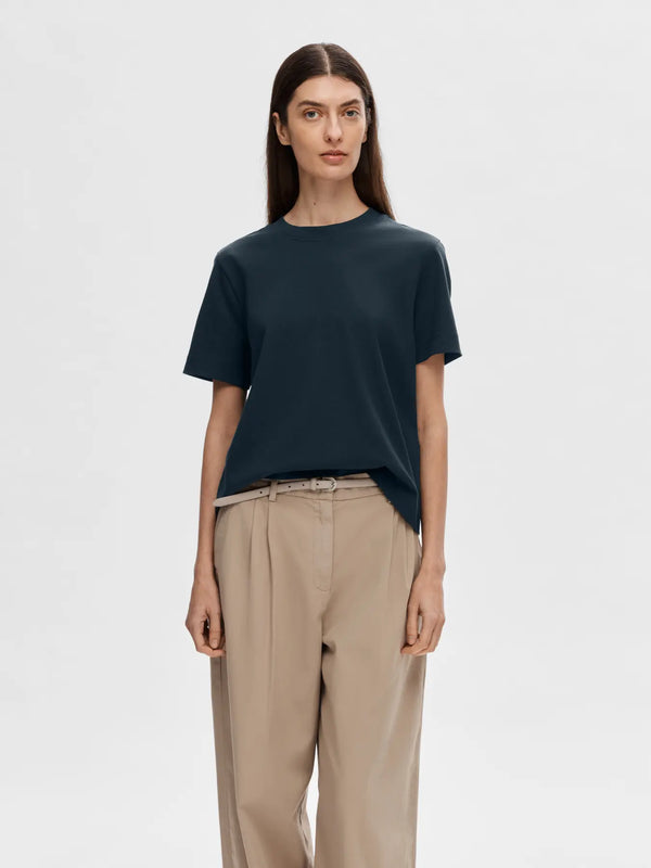Essential t-paita