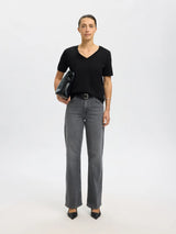 Selected Essential t-paita - musta - naisten lyhythihainen paita v-aukkoinen kaulus - Naisten vaatteet - muoti - lifestyle - IHANA Store - kotimainen verkkokauppa