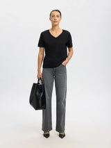 Selected Essential t-paita - musta - naisten lyhythihainen paita v-aukkoinen kaulus - Naisten vaatteet - muoti - lifestyle - IHANA Store - kotimainen verkkokauppa