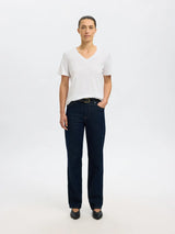 Selected Essential t-paita - valkoinen - naisten lyhythihainen paita - v-aukko - naisten muoti - Naisten vaatteet - IHANA Store - kotimainen verkkokauppa