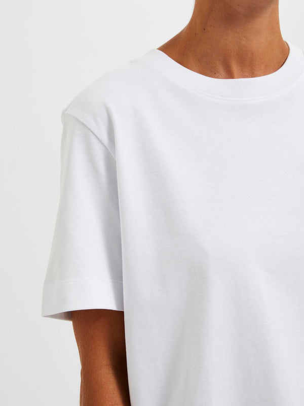 Selected Femme Essential t-paita - pyöreä kaula-aukko - t-paita - boxy - valkoinen - naisten vaatteet - IHANA Store - lifestyle - verkkokauppa
