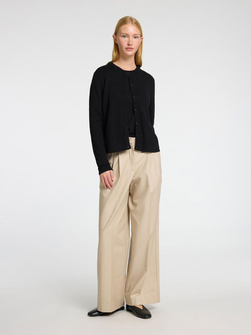 Selected Femme Laura neuletakki - musta - naisten neuletakit - naisten muoti - lifestylemyymälä - IHANA Store